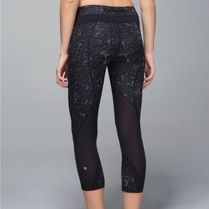 Lululemon Run: Inspire Crop II *Full-On Luxtreme (Mesh) Star Crushed Coal Black